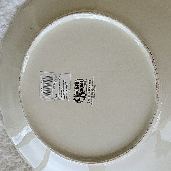 Cracker Barrel Easter plates two 11" New - Picture 6 of 12